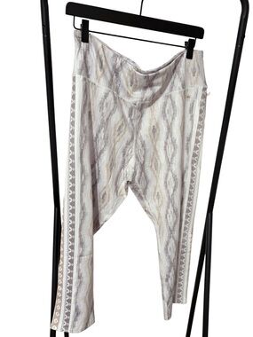 NWT XL C&C California Silver Mink Printed High-Rise Leggings
